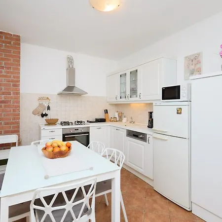 Apartman Piano